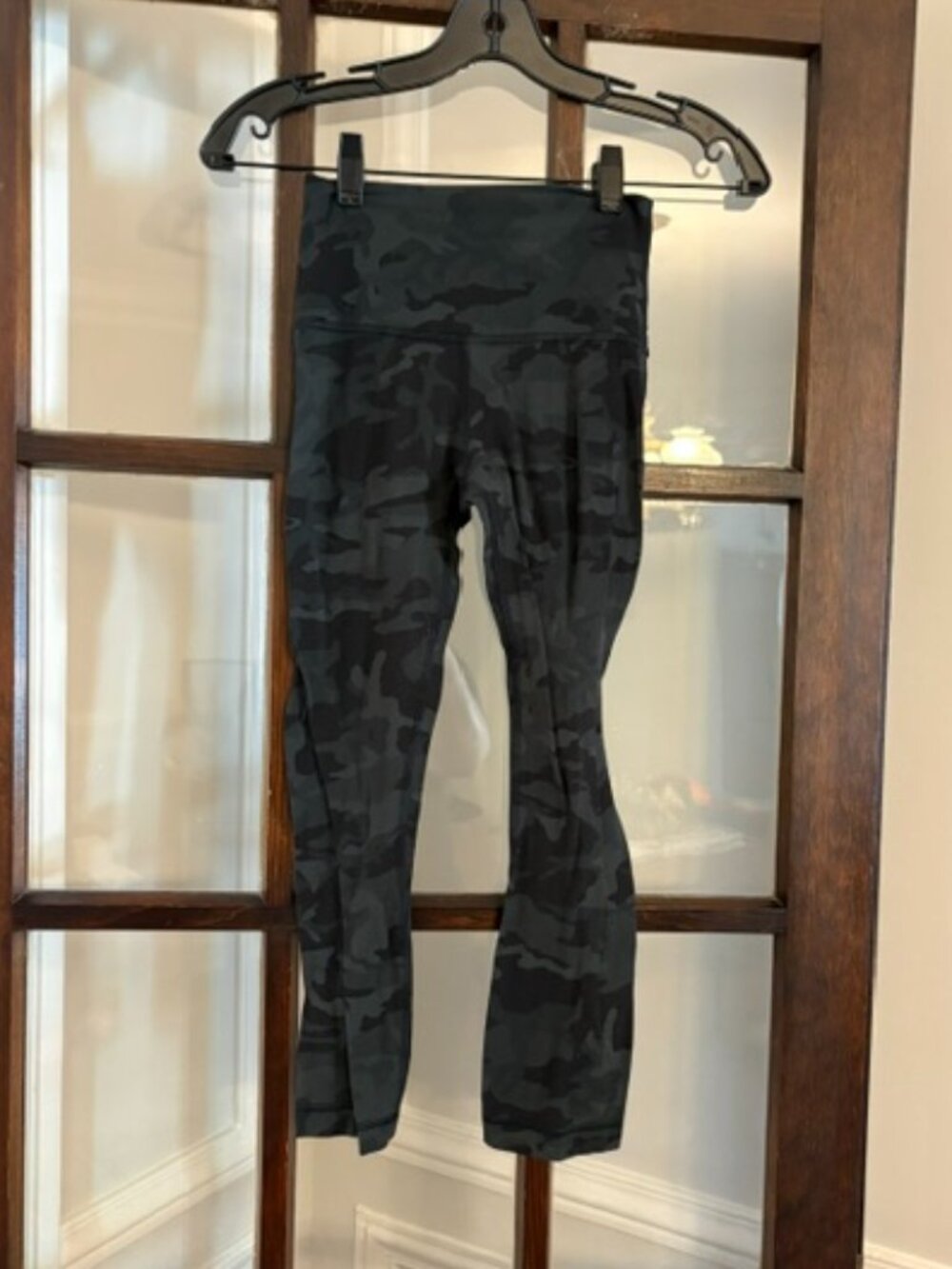 Lululemon Align High Rise Leggings in Green Camo Pattern, Size 2